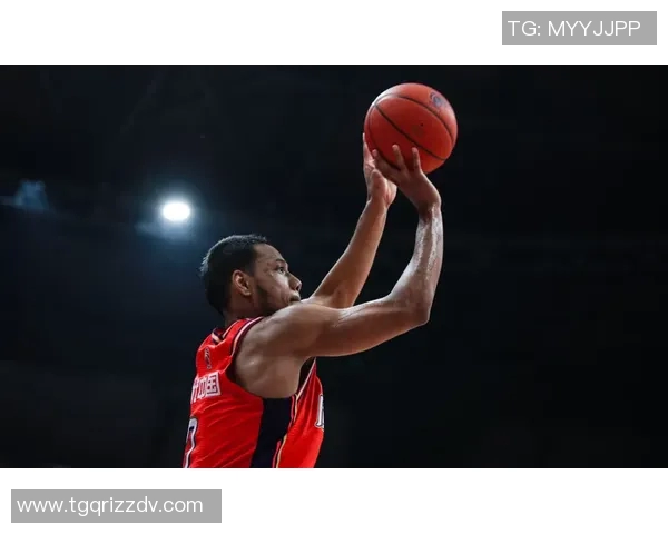 深圳篮球队的成长之路:从默默无闻到璀璨辉煌的奋斗历程 深圳篮球队的成长之路:从默默无闻到璀璨辉煌的奋斗历程