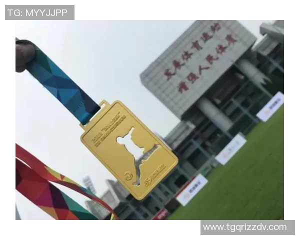 深圳足球队的崛起之路：邀请赛中的奋斗与荣耀