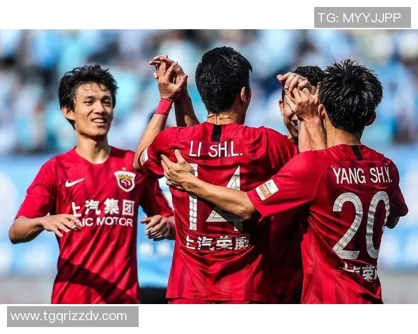 被拦截的足球明星背后的故事与挑战如何影响他们的职业生涯与未来发展 被拦截的足球明星背后的故事与挑战如何影响他们的职业生涯与未来发展