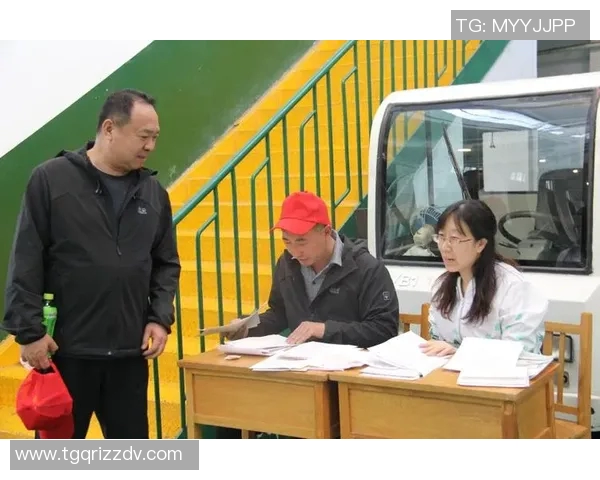 成都乒乓球队的拼搏故事与荣耀之路展现团结与奋斗精神 成都乒乓球队的拼搏故事与荣耀之路展现团结与奋斗精神