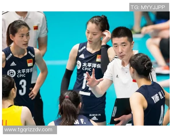 杭州足球队在精英赛中的力量展现与战术分析 杭州足球队在精英赛中的力量展现与战术分析